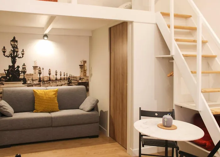 Cosy Love Nest Near Gare De L\'Est